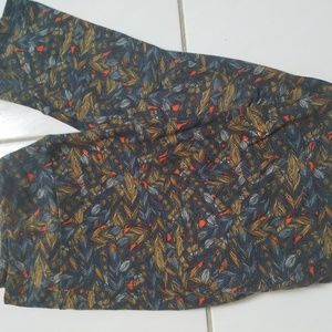 Multiple colored leggings